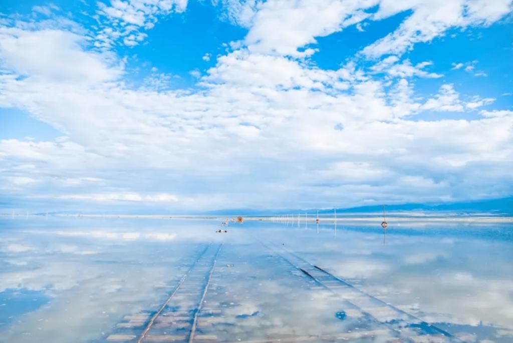  镜子|自拍，忍不住用镜子？论看脸时代的“镜花水月”