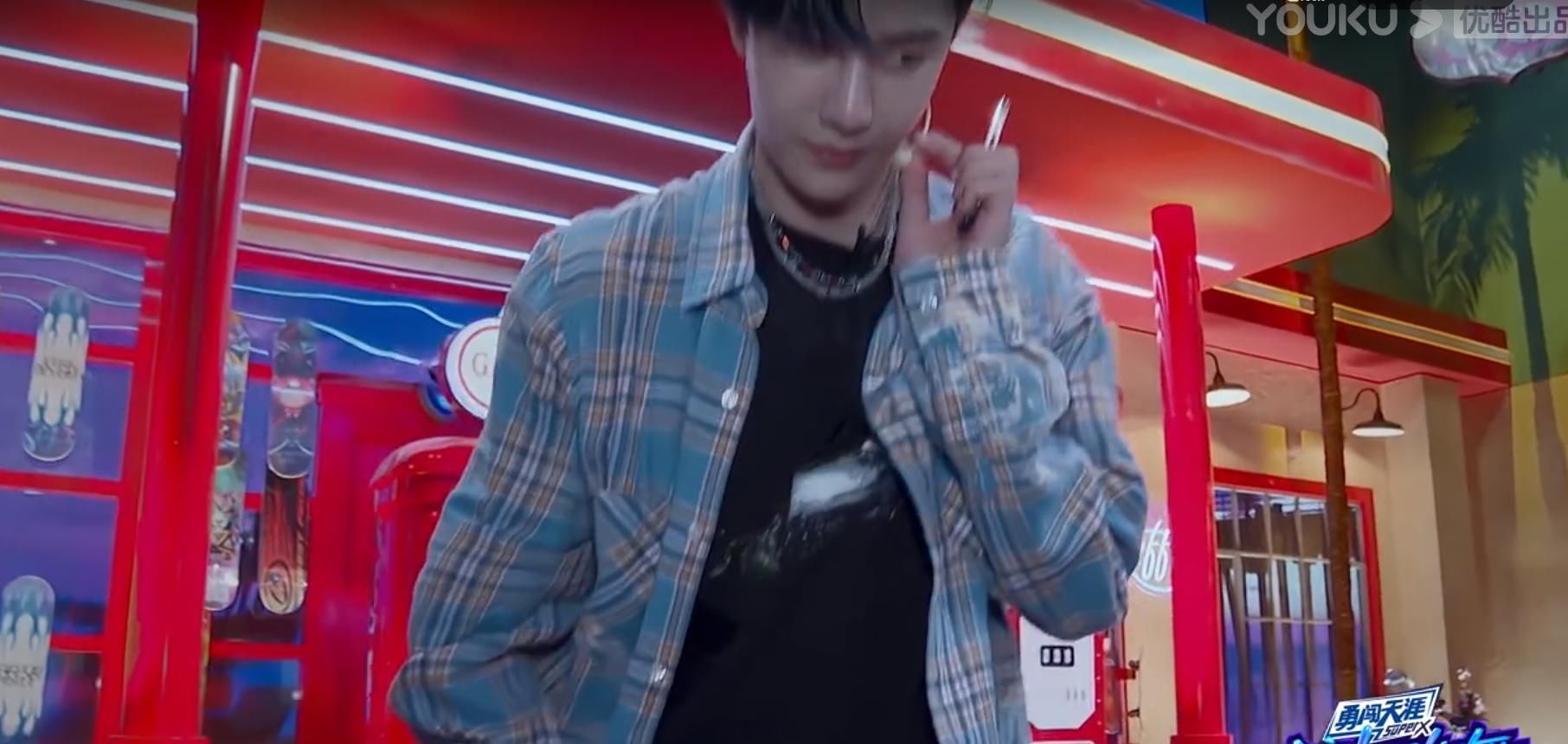  感动|王一博舞技炸裂，成员由衷感动