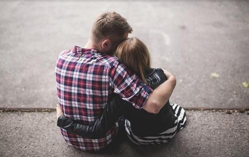 不信|“已经领了证,彩礼就免了,就不信她敢不从”“妈,她逼我离婚”