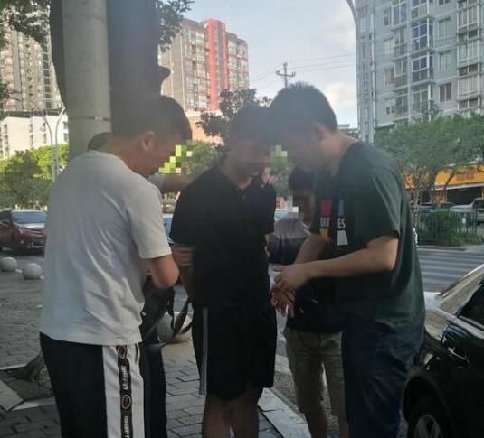 忽视|一个婴儿7万，卖掉自己亲生骨肉背后，是被无数家长忽视的隐忧