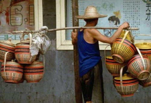 村民们|那个因为众人怂恿，嫁没文化农民的27岁女大学生，最终结局如何