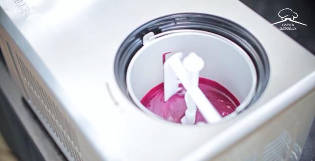  口感|夏天不能少了冰淇淋，蓝莓冰淇淋制作方法了解一下