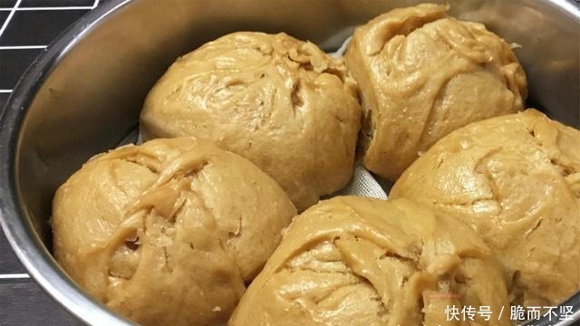  馒头|老阿姨教做开花馒头，不揉面不擀面，操作简单还个个都开花