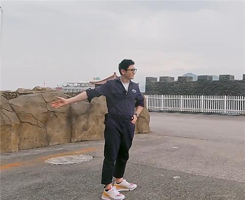  得知|黄晓明的“彪马鞋”成爆款，得知价格那一刻，网友：已买同款！