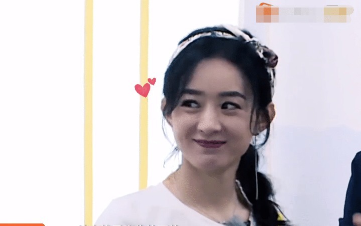  节目|《中餐厅》来了两位新嘉宾，我唯独关注赵丽颖反应，开心藏不住了