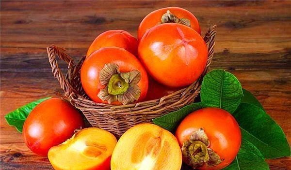 发黄|女生皮肤发黄缺水？吃这4菜4果，皮肤水润白皙，比化妆品还好用！