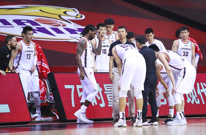 带领辽宁|黯然下课不存在!郭士强的魅力可不虚,广州球迷太给力