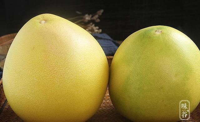 再多|买柚子记住这4点，买再多都不会挑错，柚子香甜汁水多，太实用了