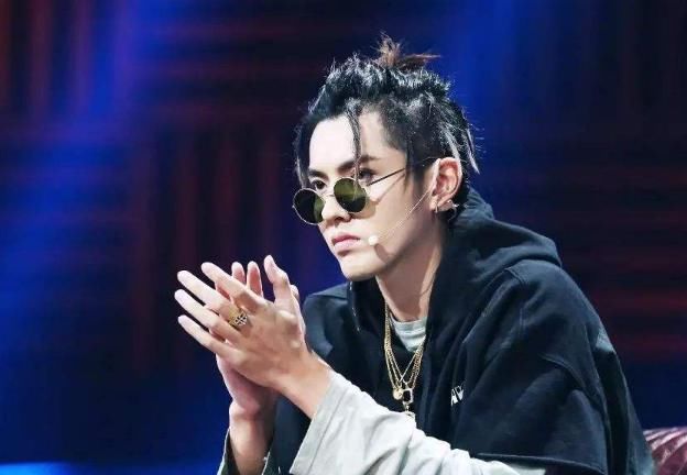  潮牌|从群嘲土味到一货难求，谁在买明星潮牌？