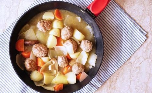  马铃薯|马铃薯炖肉丸子