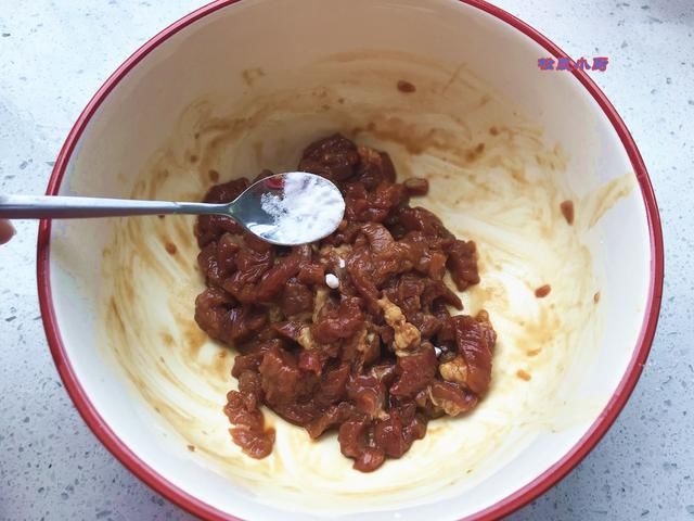 软嫩|炒牛肉又老又柴嚼不动?跟我这样做软嫩爆汁儿,像豆腐一样软