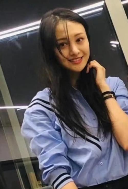  状态|这次不是黑图！郑爽未PS合照被扒出，发际线问题严重，状态惹人心疼