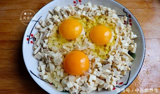 不用|豆腐里加3个鸡蛋,不用蒸不用炖,层层裹着馅料,比包子简单过瘾