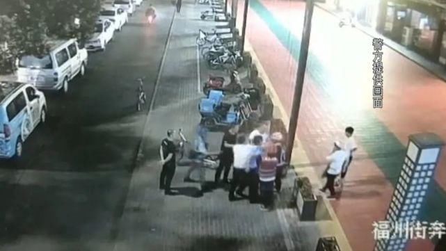  出所辅警|无语 || 深夜，两名代驾司机在银川某烧烤店门口打起来了！