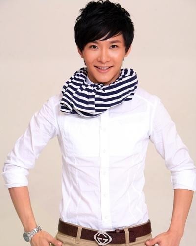 吸毒|唏嘘!曾是是央视最帅主持人的边策,却因吸毒坠楼身亡,年仅32岁