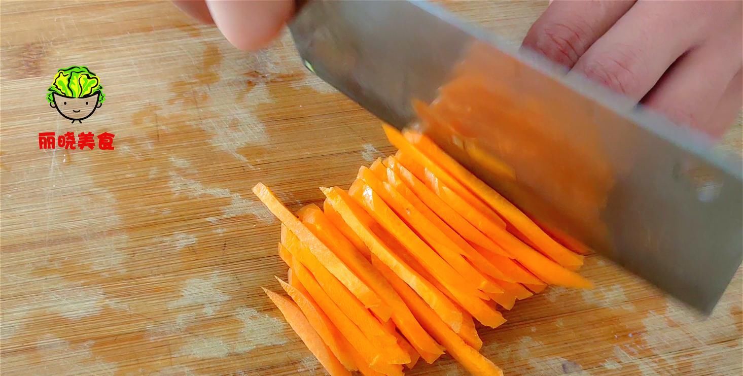  红薯|红薯梗有人焯水，有人直接炒，都不对，教你解馋吃法