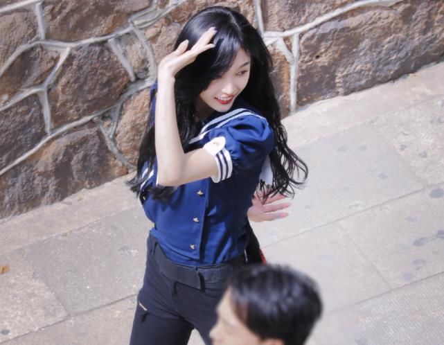 欧阳|《奔跑吧》收官吴宣仪、欧阳娜娜加盟,蔡徐坤和二人同框各种收敛