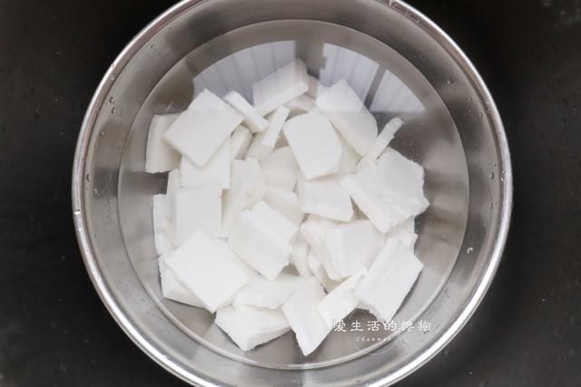 浪费|咸蛋白不要丢,这样炒一炒,不咸不齁,比肉还香,一点也不浪费!