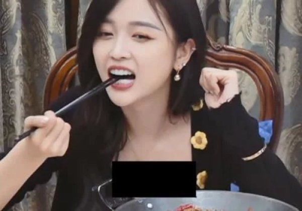  考试|吴宣仪考试遭怼脸拍，看到无美颜状态下的她，底子未免有些太好