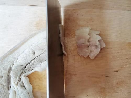  不腻|回锅肉怎么做才好吃？大厨教给你，牢记这3点，肥而不腻特别下饭