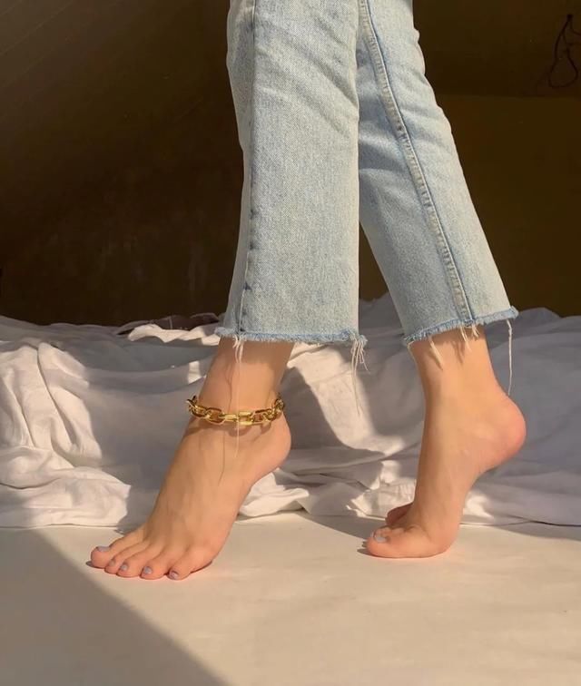  夏季|这条夏季限定的脚链，再不戴就晚了！