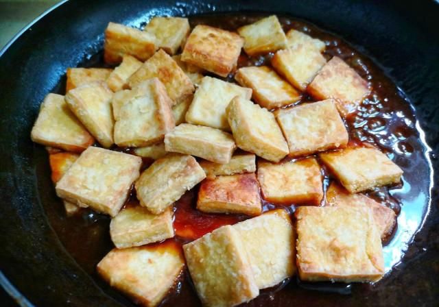  大盘|这菜我家隔几天做一回，2块钱炒一大盘，比肉还好吃，总也吃不腻