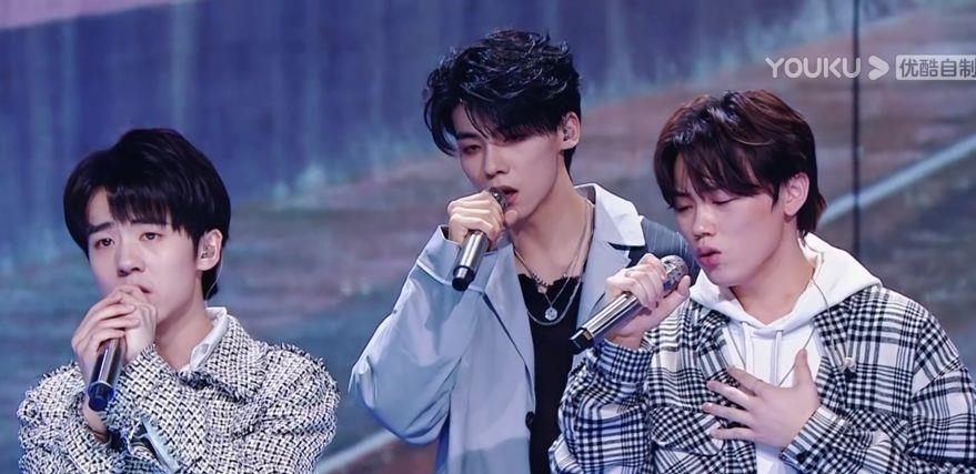 弊端|《少年之名》最感人舞台第一?黄恩昱引郭敬明泪目,选秀弊端重现