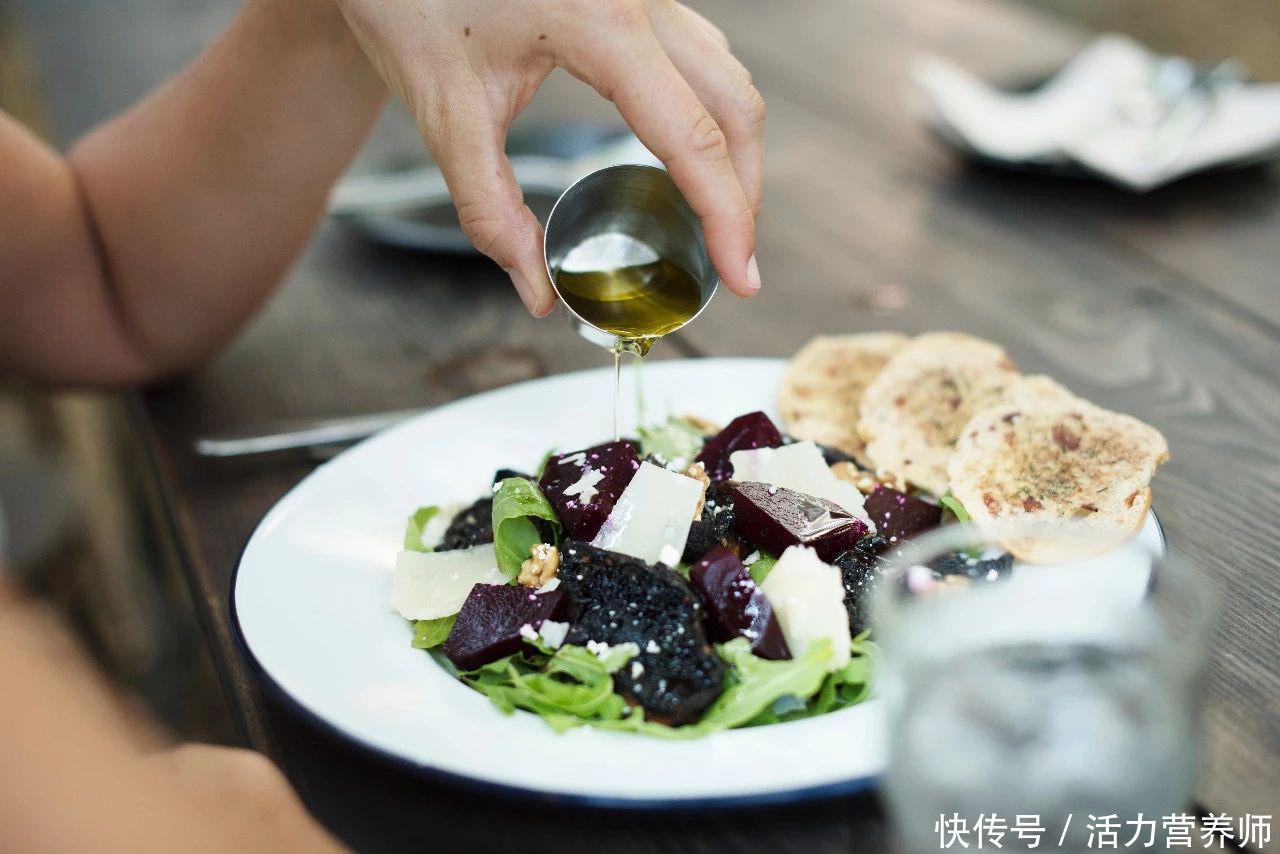 脂肪碳水什么时候吃(从世卫组织所发布的指南，脂肪、碳水怎么吃，人才可以更长寿？)