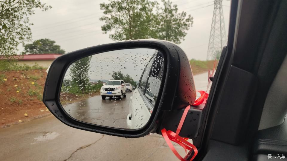 干干净净|老家兄弟结婚，大汉来当录像车！