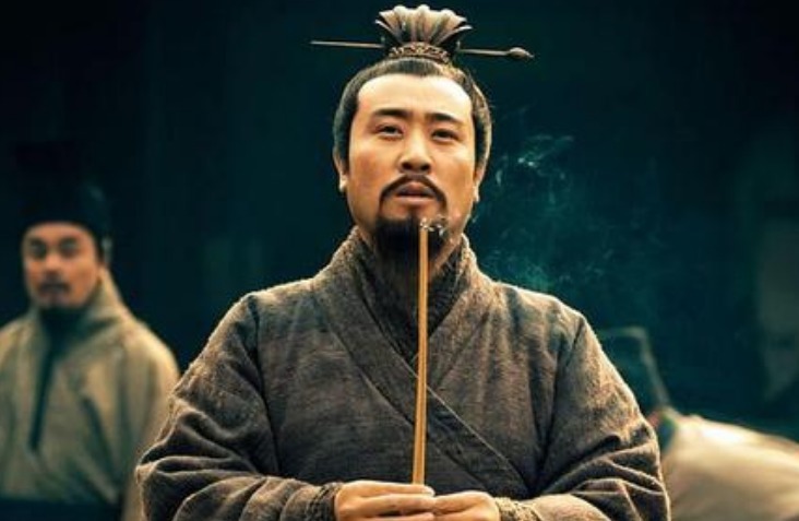 匹夫|关羽碰谁都叫人匹夫，但这四位他却很尊敬，有两人还是他的对手