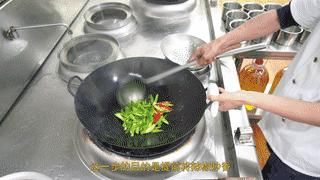 做法|厨师长教你:“小炒肉”的家常做法,家常味很浓郁,先收藏起来