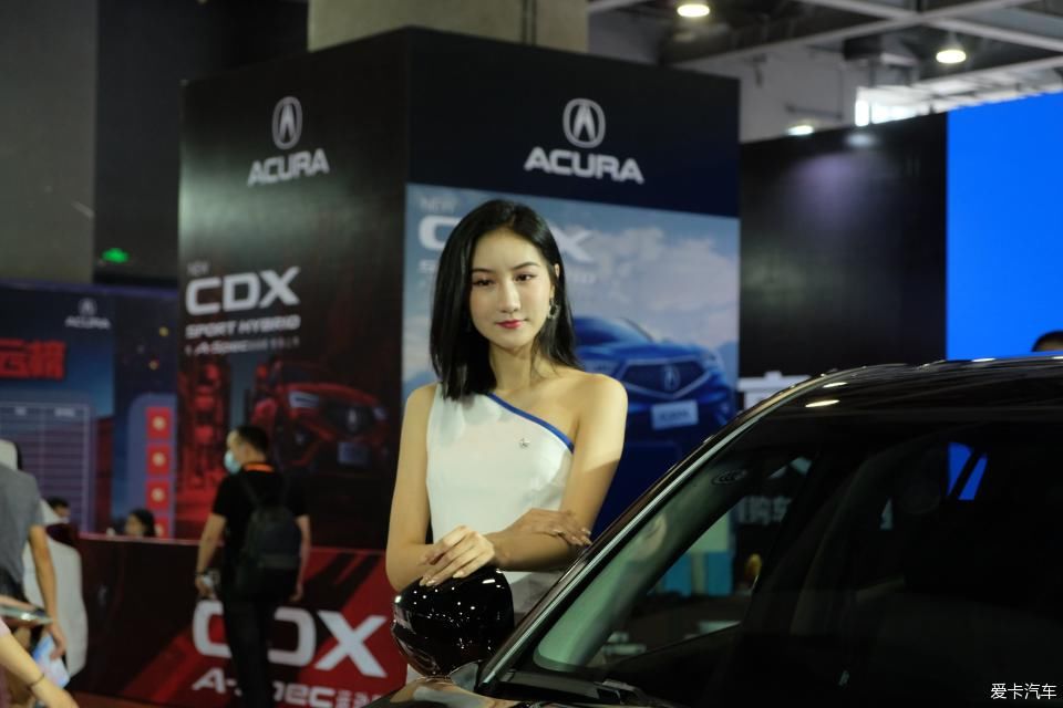  小姐姐|广州车展回顾，车展虽小，车模不少