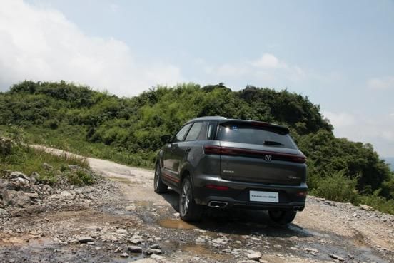 蓝鲸|恬静身躯下的澎湃心脏——长安CS55PLUS蓝鲸版试驾