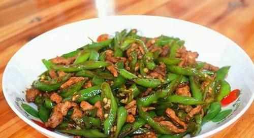  油锅|炒猪肉时，你可千万不能直接下油锅，多加这1步，猪肉更香更嫩！