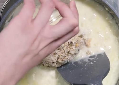 简单|分享一款土豆蛤蜊浓汤,奶香浓郁,简单营养,家中孩子特喜欢