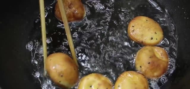 面粉|面粉的新吃法:奶香味浓郁,特别的香甜,用来当零食是不错的选择