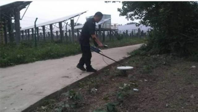 锤子|真险！村民用手榴弹当锤子两年险些引爆，这神器哪来的