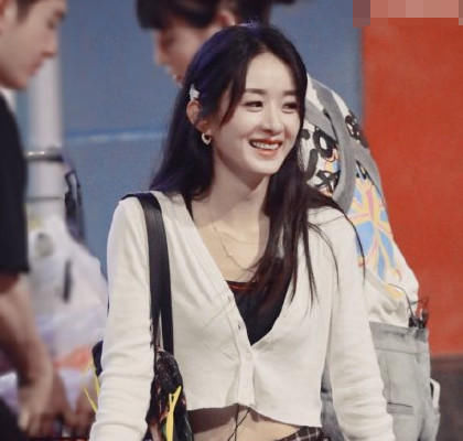  嘉宾|《中餐厅》晒女嘉宾合影，演技好的赵丽颖站边缘，流量明星站C位