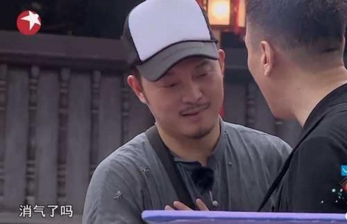  道具|同样是“金钟罩”，沙溢靠它上热搜，雷佳音拿着当摆设！