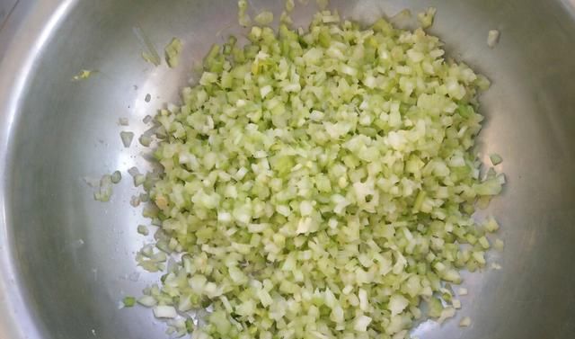  饺子|立秋后包饺子就用它，营养丰富，素馅，肉馅都好吃