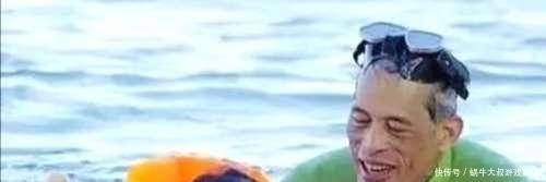 孩子|泰国王亲自给孩子过生日,还陪孩子学游泳,这就是父亲