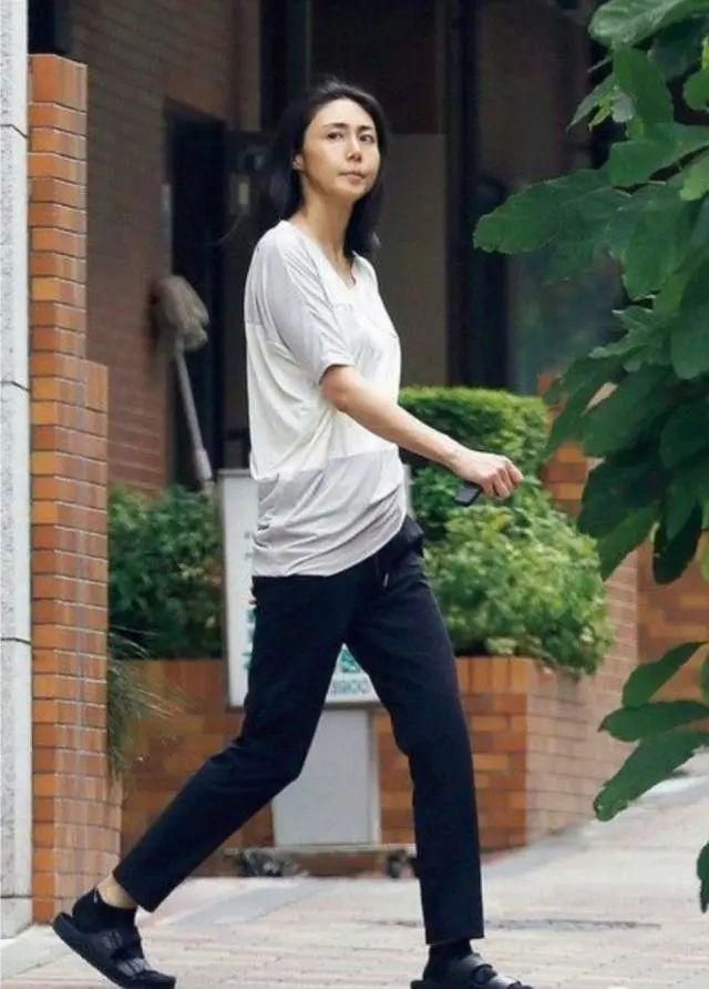  再次|松岛菜菜子20年前的美貌再次引发热议，47岁的她素颜流出依旧抗打