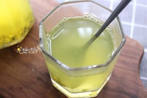 看着|此水果被称天然维生素C库,每天喝一杯看着变年轻,简单3步就做好