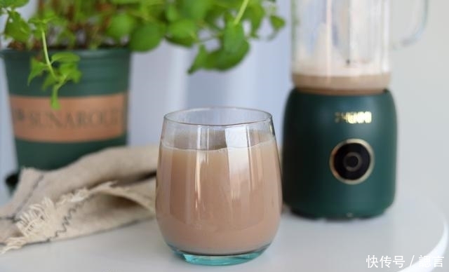 黄豆|豆浆别只会打黄豆的,试试这个混合豆浆,香味醇厚,补血养颜