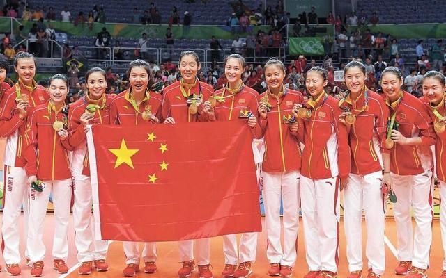  李盈莹|弹跳不高是李盈莹与朱婷、张常宁的最大差距！希望李盈莹能提高啊