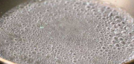 滑口|鸡蛋这样炒,一滴油也不要,清香鲜嫩滑口,端上桌几下就抢光