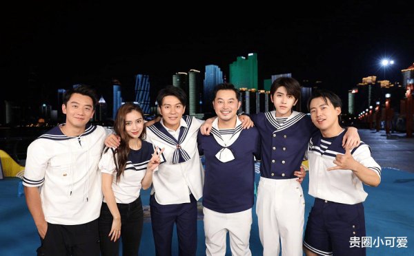  节目|《奔跑吧》录制杀青，其他嘉宾都晒“全家福”，唯独蔡徐坤与众不同