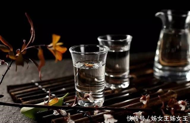 工作|世界上“最烈”的5种酒,一杯就能见周公,中国白酒上榜一种!