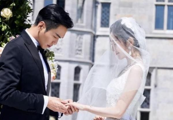  父母|唐艺昕女儿名字上热搜，引起网友调侃：父母是真爱，孩子是意外