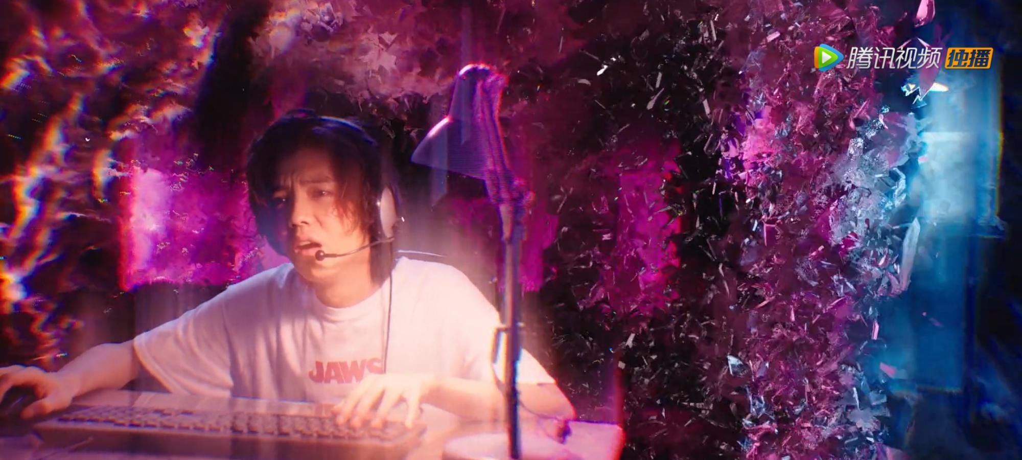  永不|《穿越火线》：鹿晗吴磊热血来袭，坚持梦想永不放弃